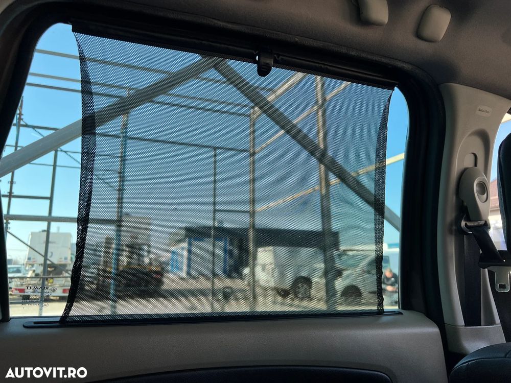 Renault Grand Scenic - 19