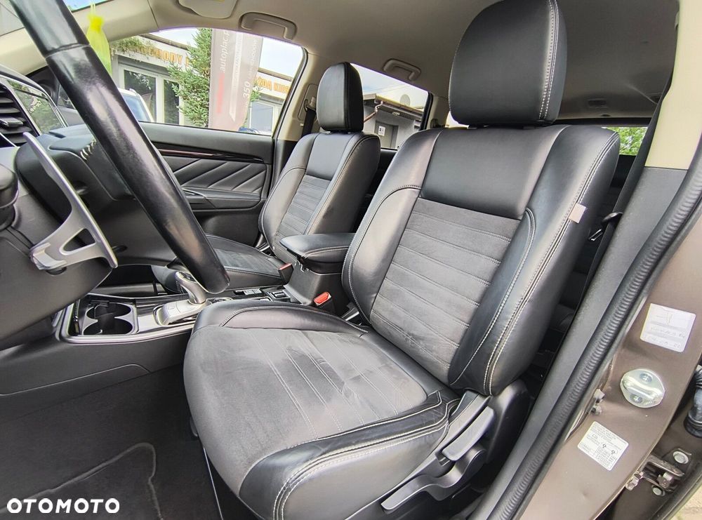 Mitsubishi Outlander - 20