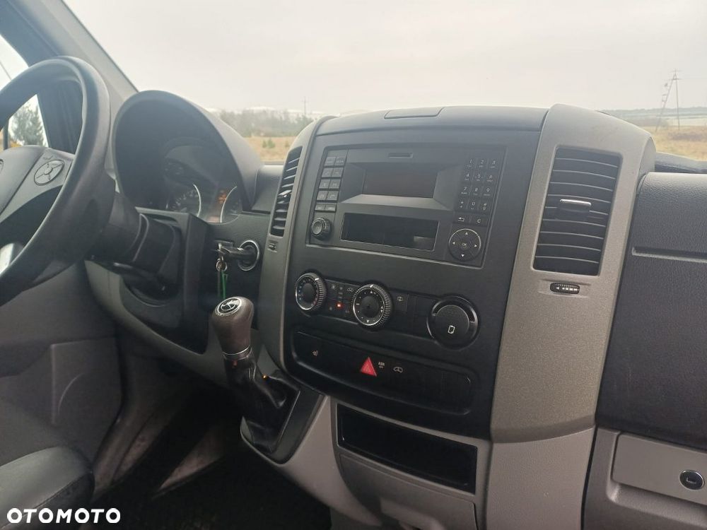 Mercedes-Benz Sprinter - 17