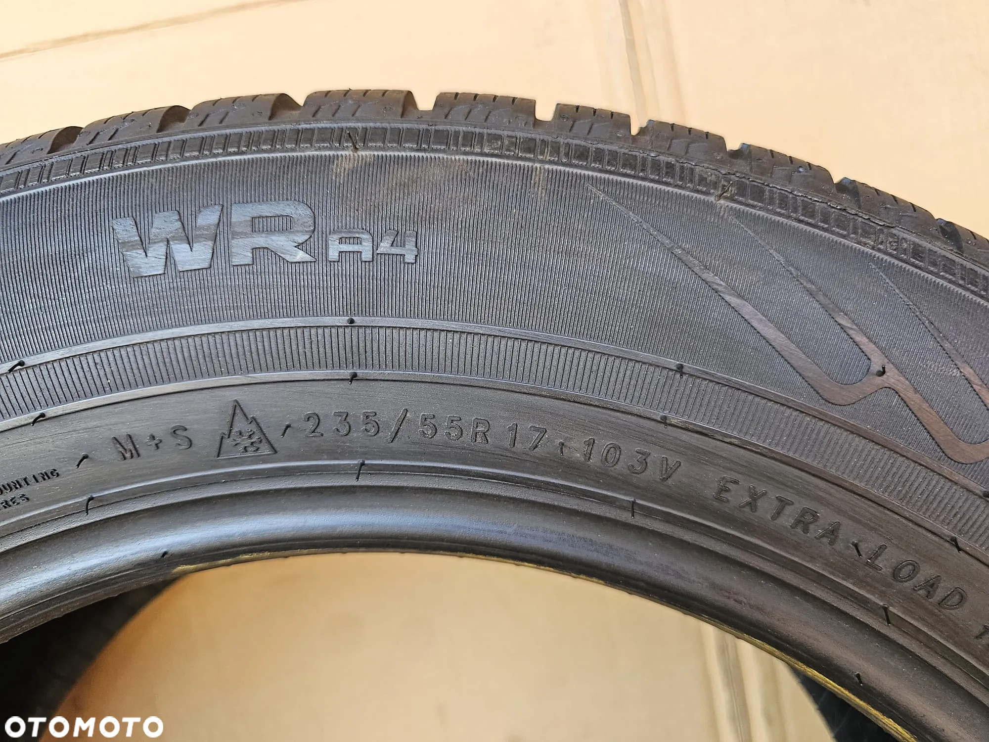 (O126) 235/55R17 103V 7,7mm 18r XL / Nokian WR A4 - 6