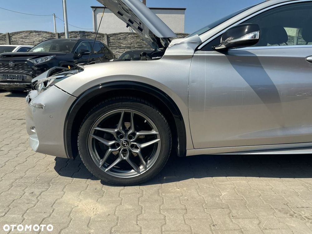 Infiniti Q30 1.6t Sport Tech 7DCT - 5
