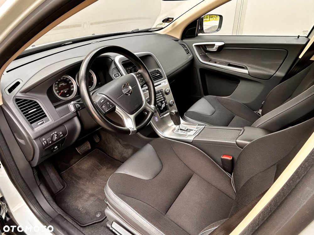 Volvo XC 60 D4 Geartronic Momentum - 7