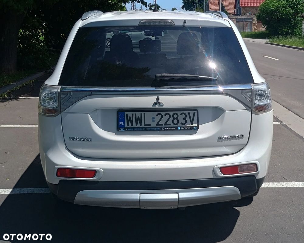 Mitsubishi Outlander 2.2 DID Instyle Navi - 4