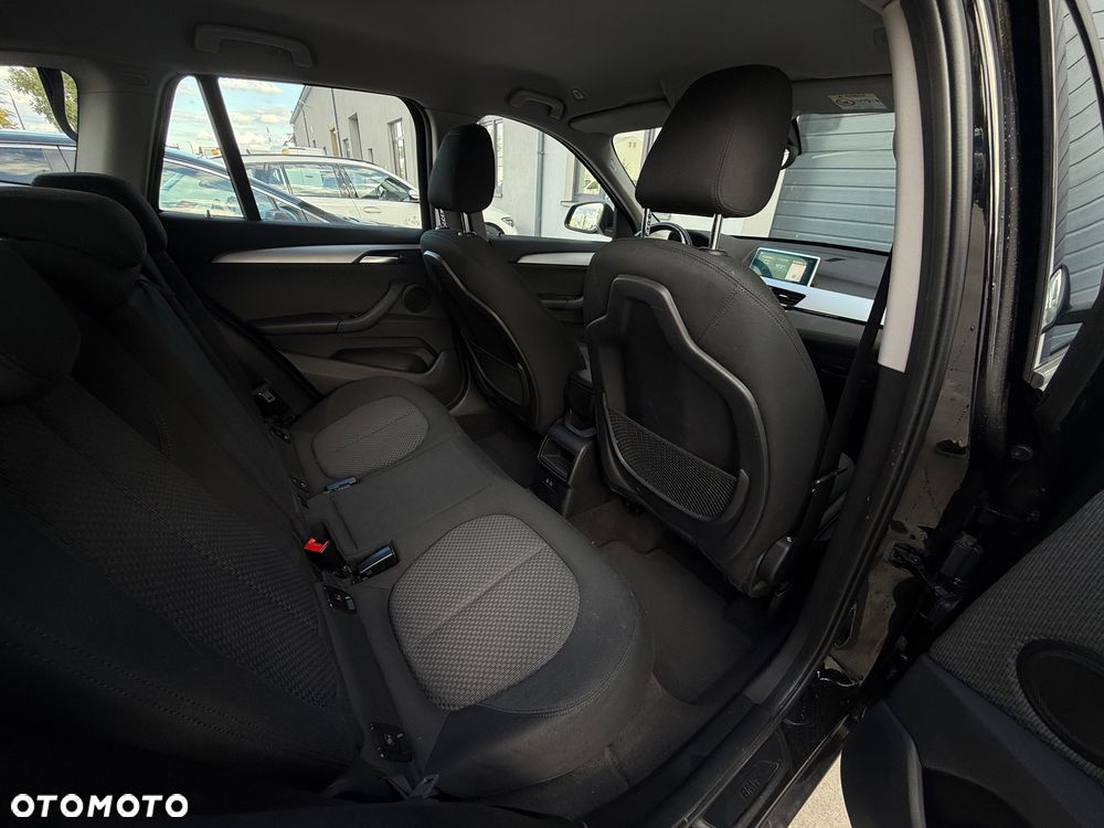 BMW X1 sDrive18i Advantage - 37