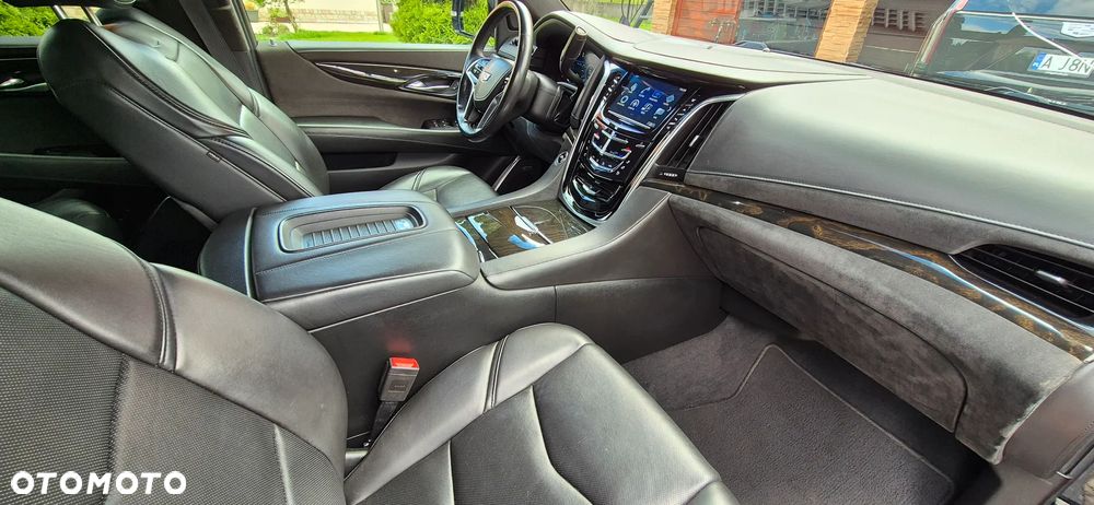 Cadillac Escalade 6.2 V8 AWD AT Platinum - 19