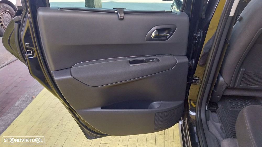 Peugeot 3008 1.6 HDi SE Style - 14
