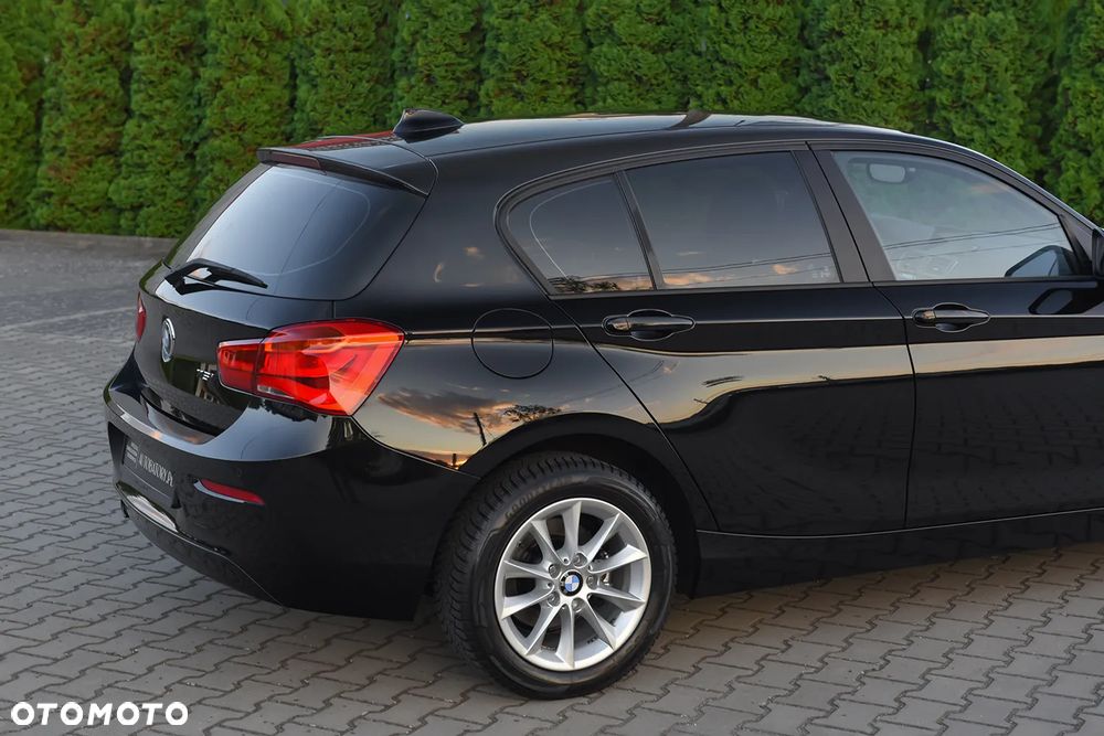 BMW Seria 1 116i - 22