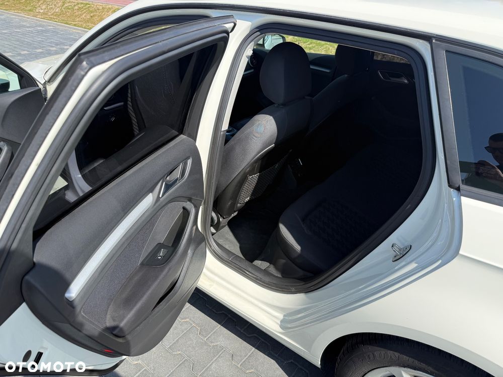 Audi A3 Sportback 2.0 TDI S tronic Ambiente - 7