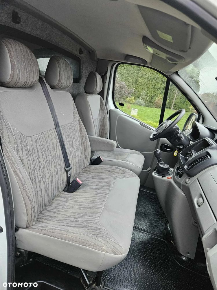 Renault Trafic - 12
