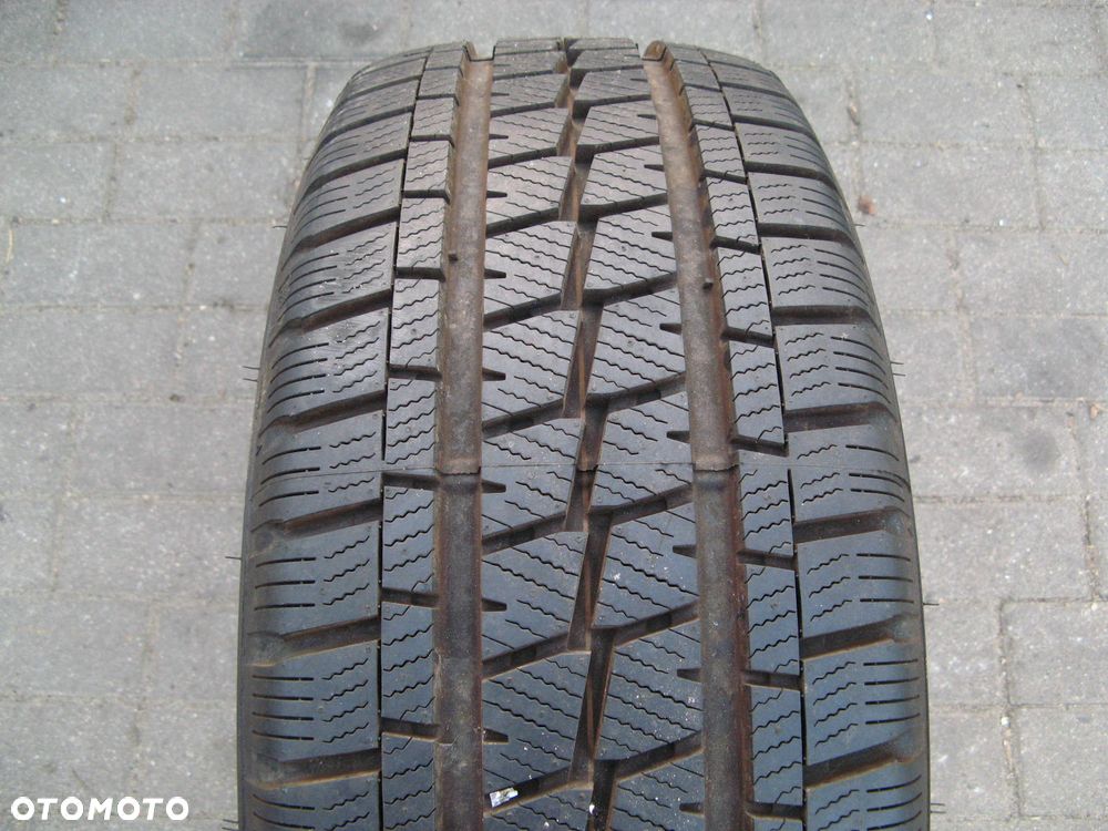 OPONA FALKEN EUROALL SEASON VAN 11 235/60 R17C - 2