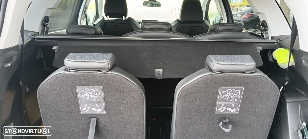 Peugeot 5008 1.5 BlueHDi Allure Pack — fotografia 14