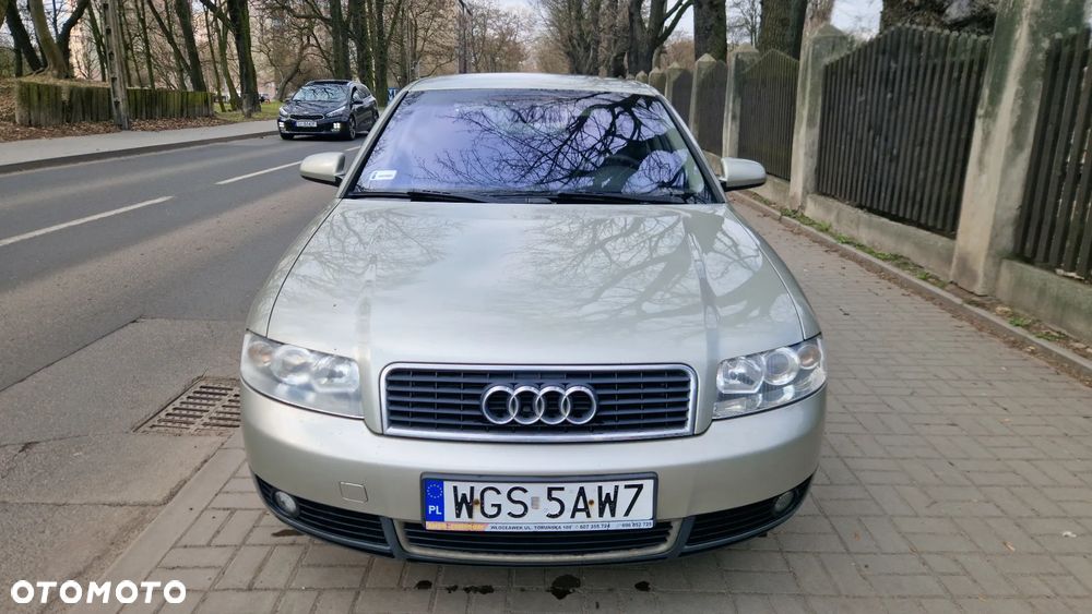 Audi A4 Limousine - 11