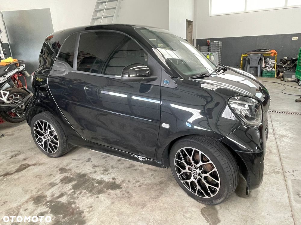 Smart Fortwo EQ Brabus Style - 26