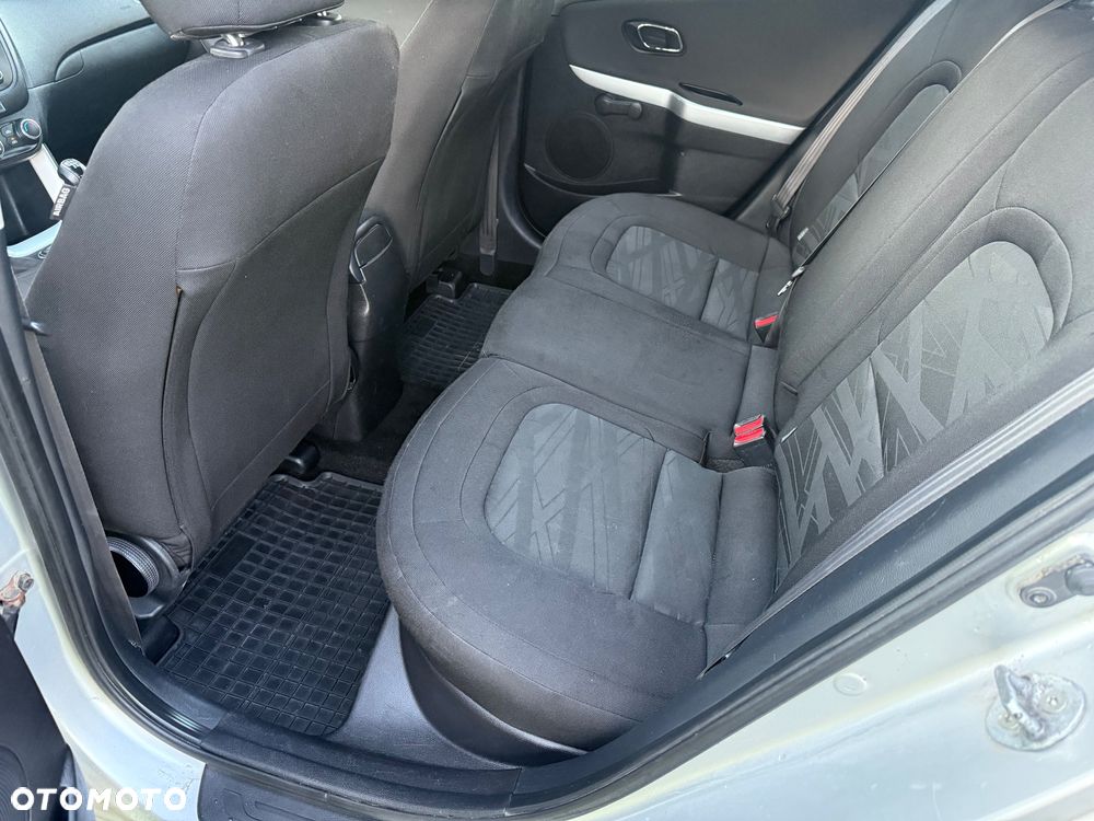 Kia Ceed - 9