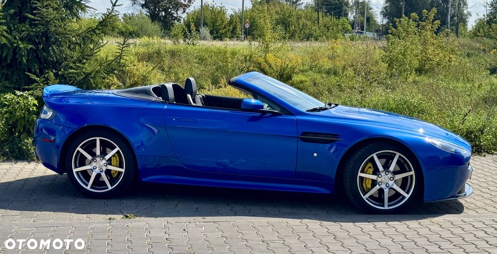Aston Martin V8 Vantage - 6