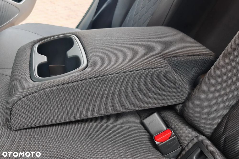 Toyota Corolla 1.8 Hybrid Comfort - 22