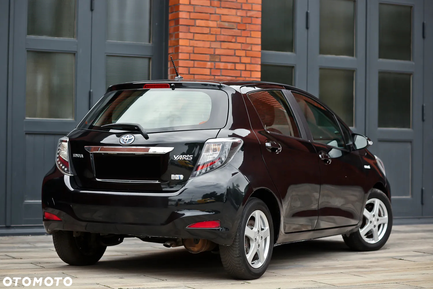 Toyota Yaris ver-hybrid-1-5-vvt--i-comfort - 15