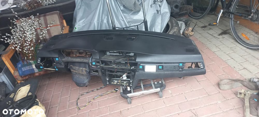 BMW E90 E91 E92 deska rozdzielcza poduszka poznan - 2