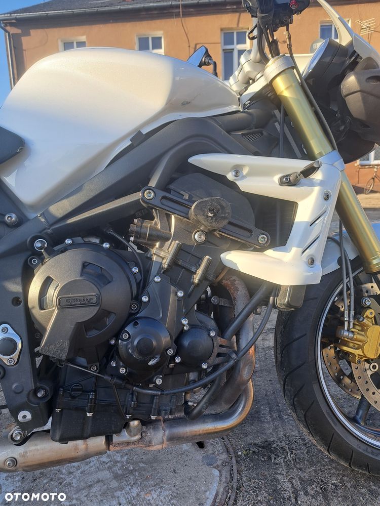 Triumph Street Triple - 13