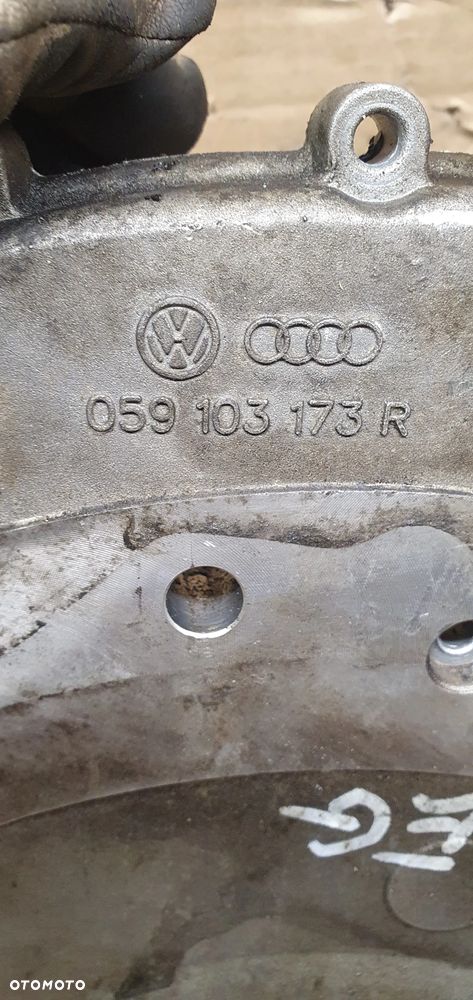 Osłona obudowa rozrządu VW Touareg 3.0 TDI 059103173R - 6