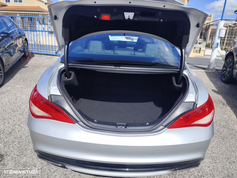 Mercedes-Benz CLA 200 d Urban - 12