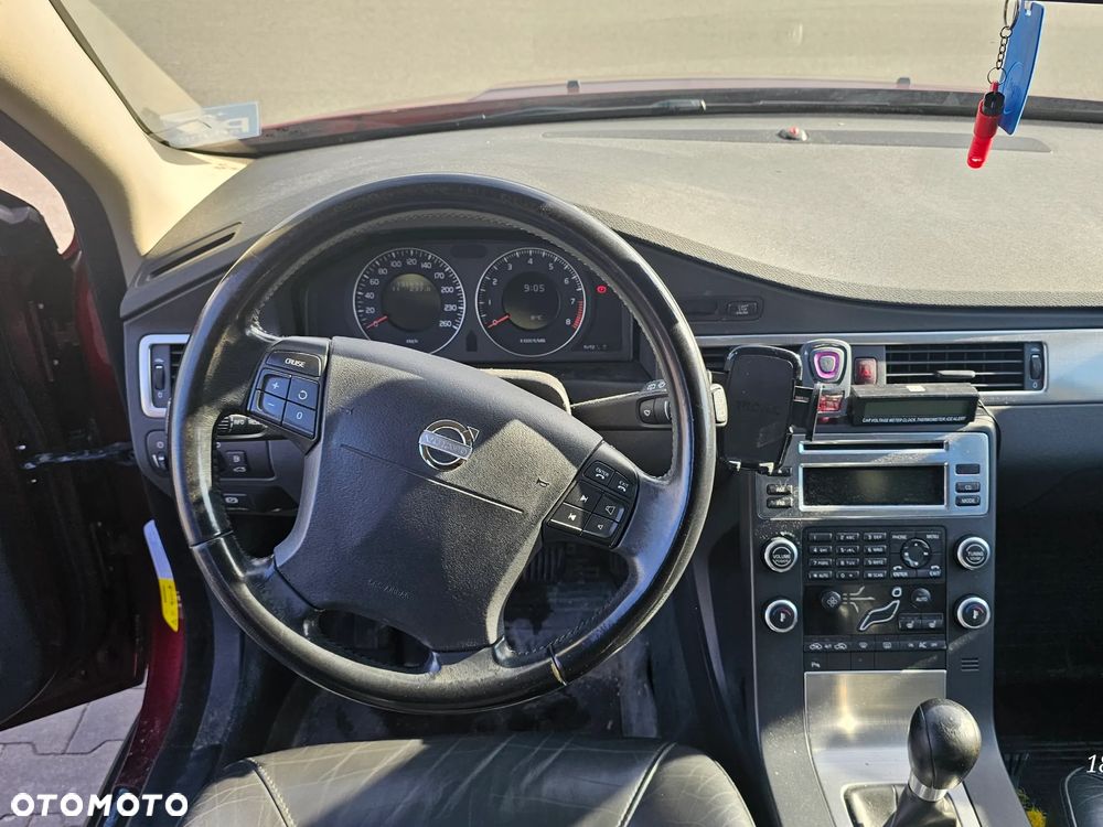 Volvo V70 2.0 Momentum - 11