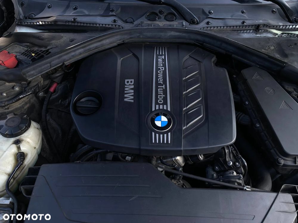 BMW Seria 3 318d - 19