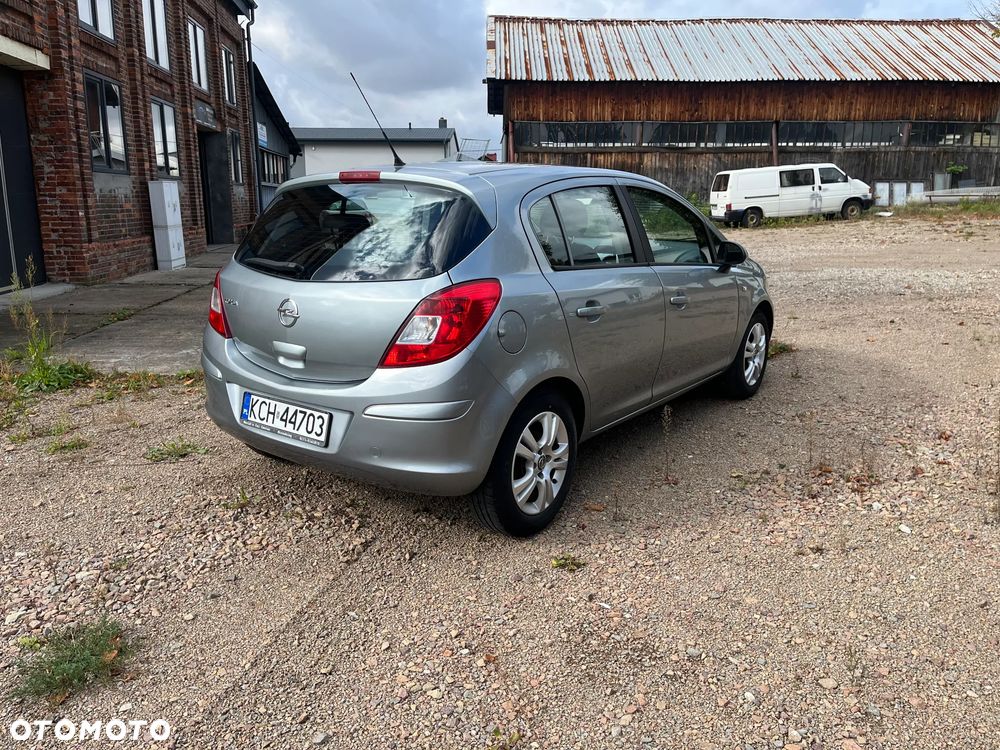 Opel Corsa 1.2 16V Enjoy - 3