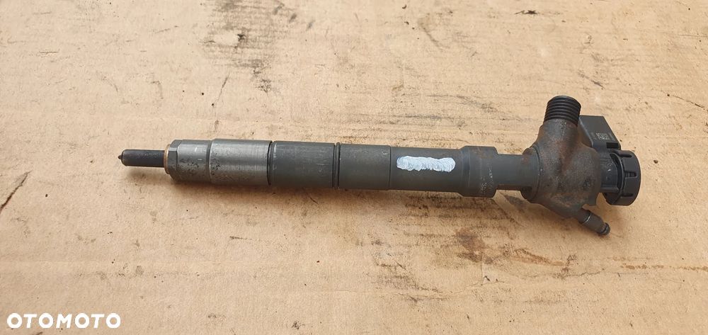 Wtrysk wtryskiwacz paliwa VW Golf V 2.0 SDI 04L130277AN - 3