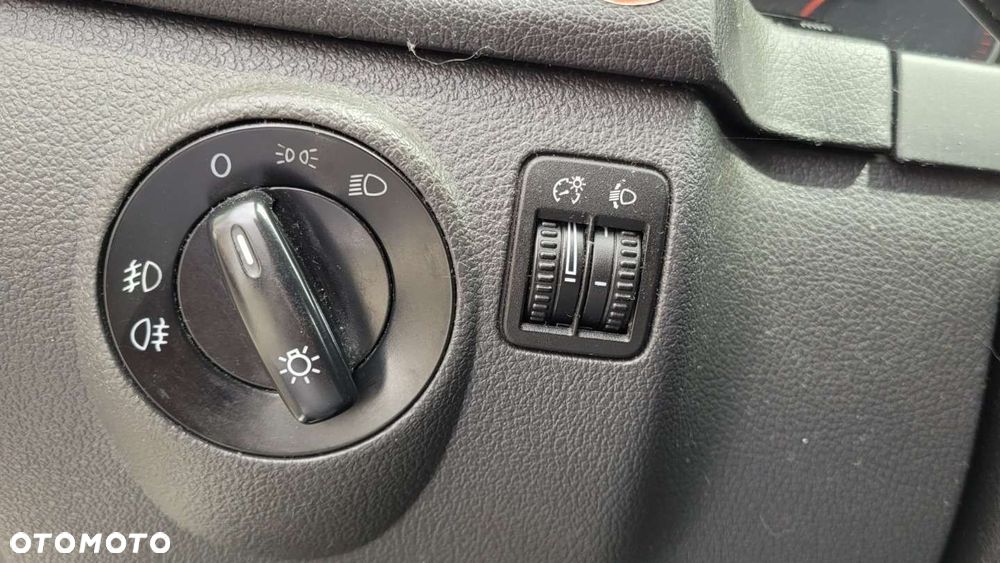 Volkswagen Golf Plus - 13