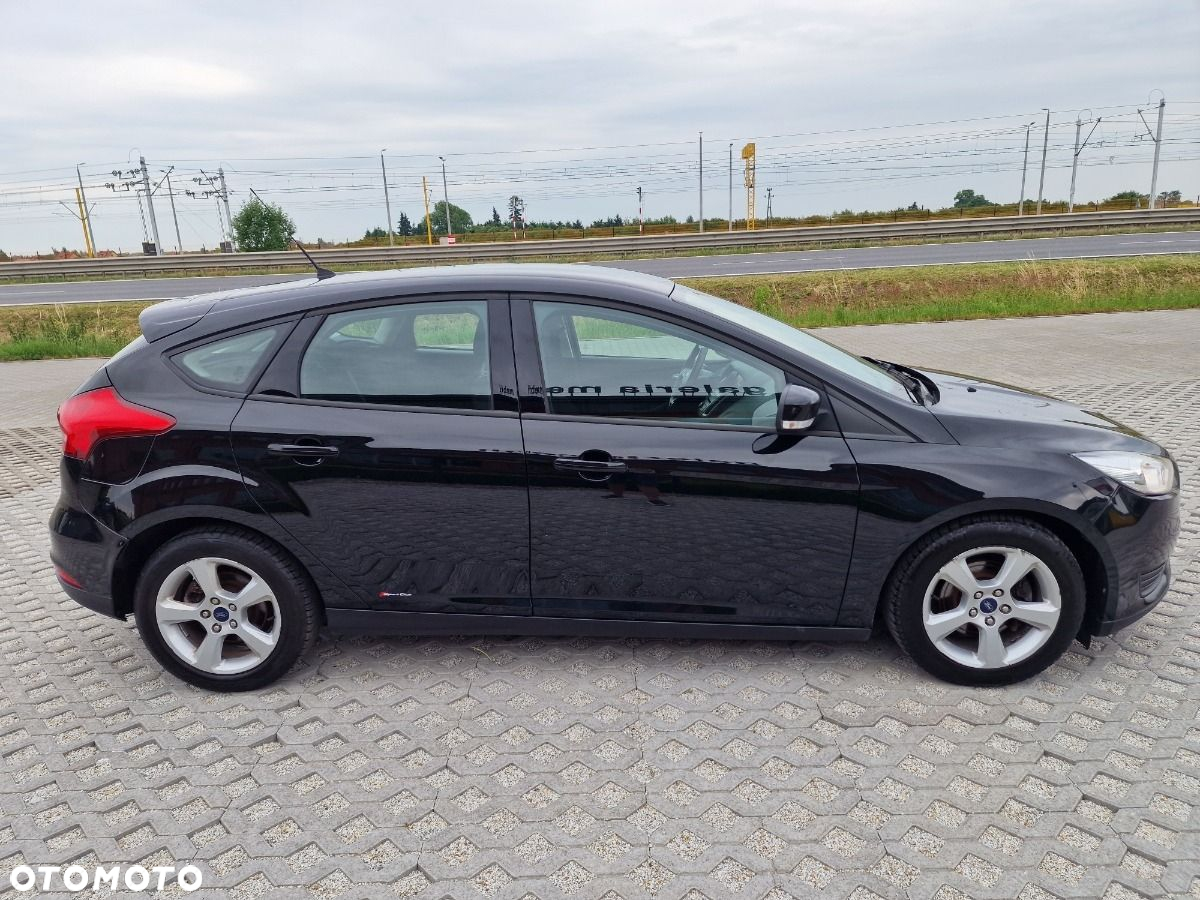 Ford Focus 1.0 EcoBoost 99g Start-Stopp-System Business Edition - 35
