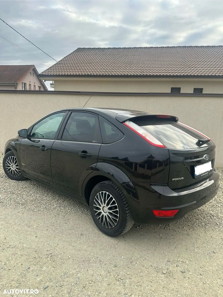 Ford Focus 1.6i Trend Champions League - 3