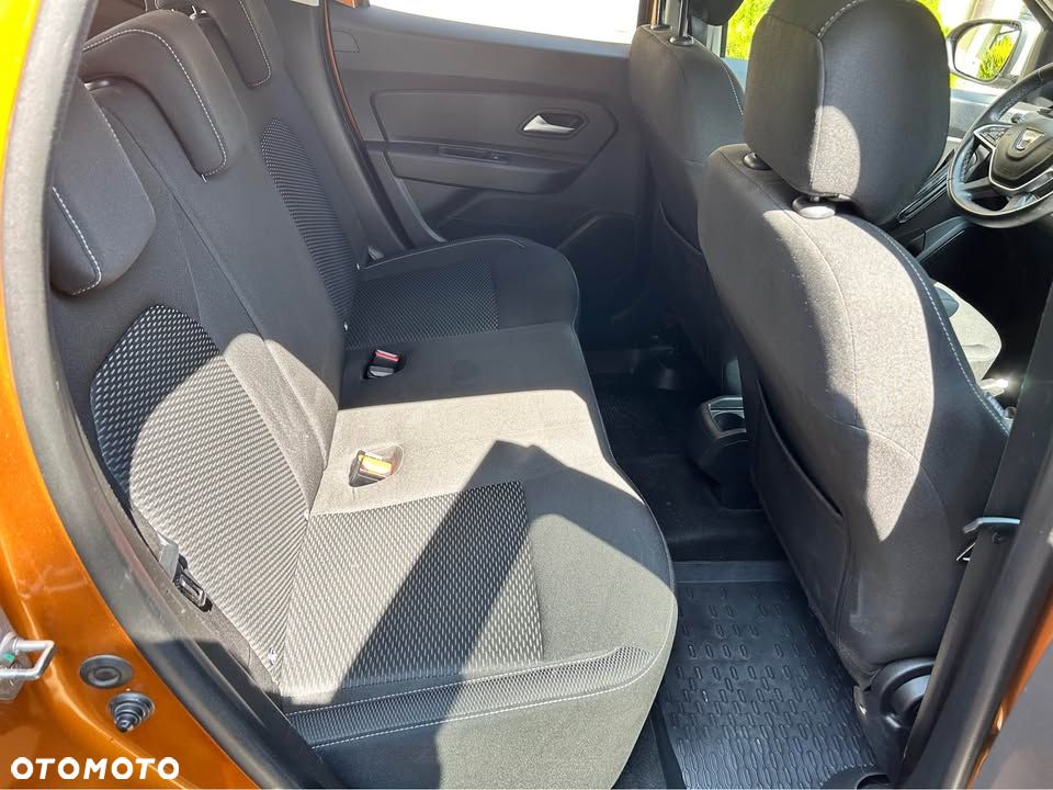 Dacia Duster 1.6 SCe S&S - 10