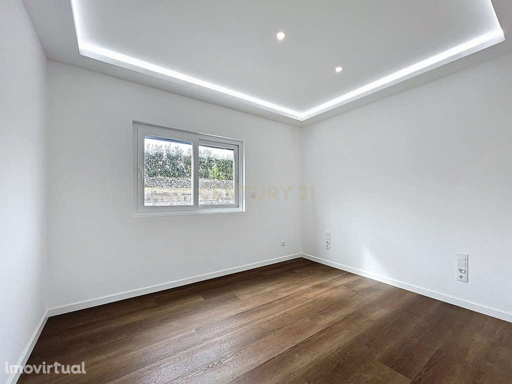 Moradia Nova T3 com 1.334m² de Terreno | Rabo Peixe | Ribeira Grande - Grande imagem: 3/34