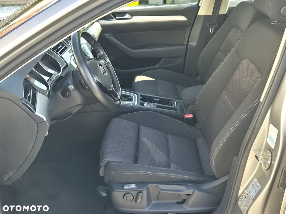 Volkswagen Passat 1.8 TSI BMT Comfortline DSG - 27
