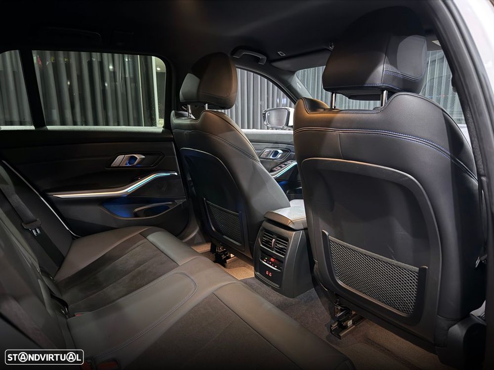 BMW 330 e Pack M Auto - 42