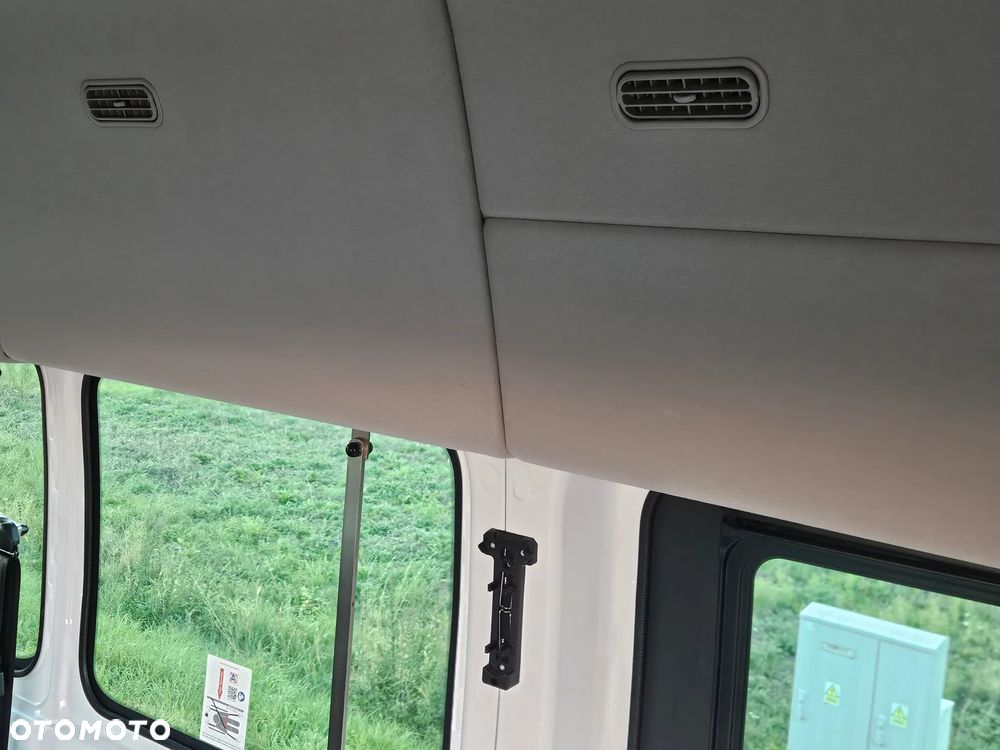 Ford Transit - 19