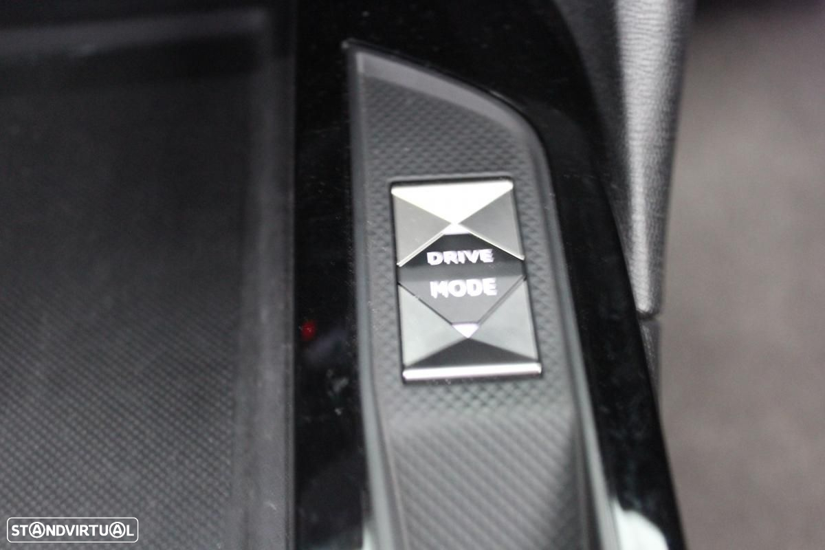 DS DS3 Crossback E-Tense Performance Line - 29