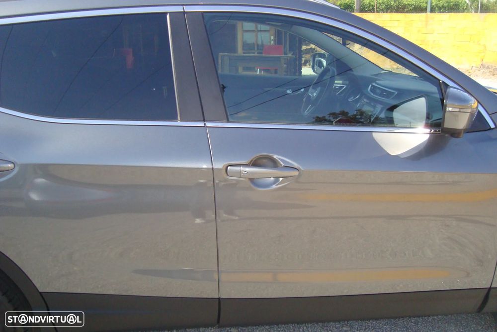 Nissan Qashqai 1.5 dCi N-Connecta J18+Led - 7