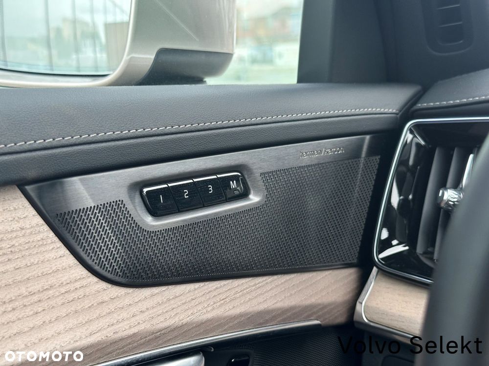 Volvo XC 90 - 32