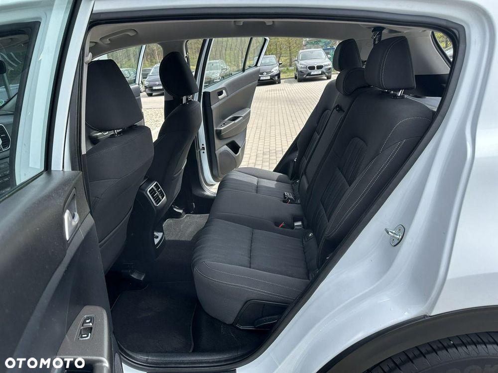Kia Sportage 1.6 GDI L 2WD - 12