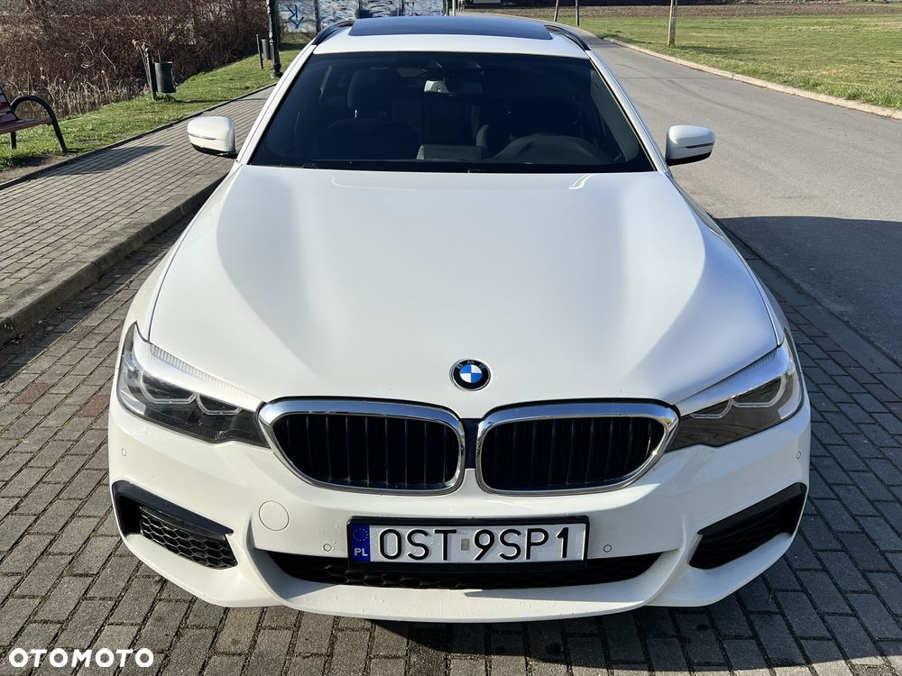 BMW Seria 5 520d M Sport - 4