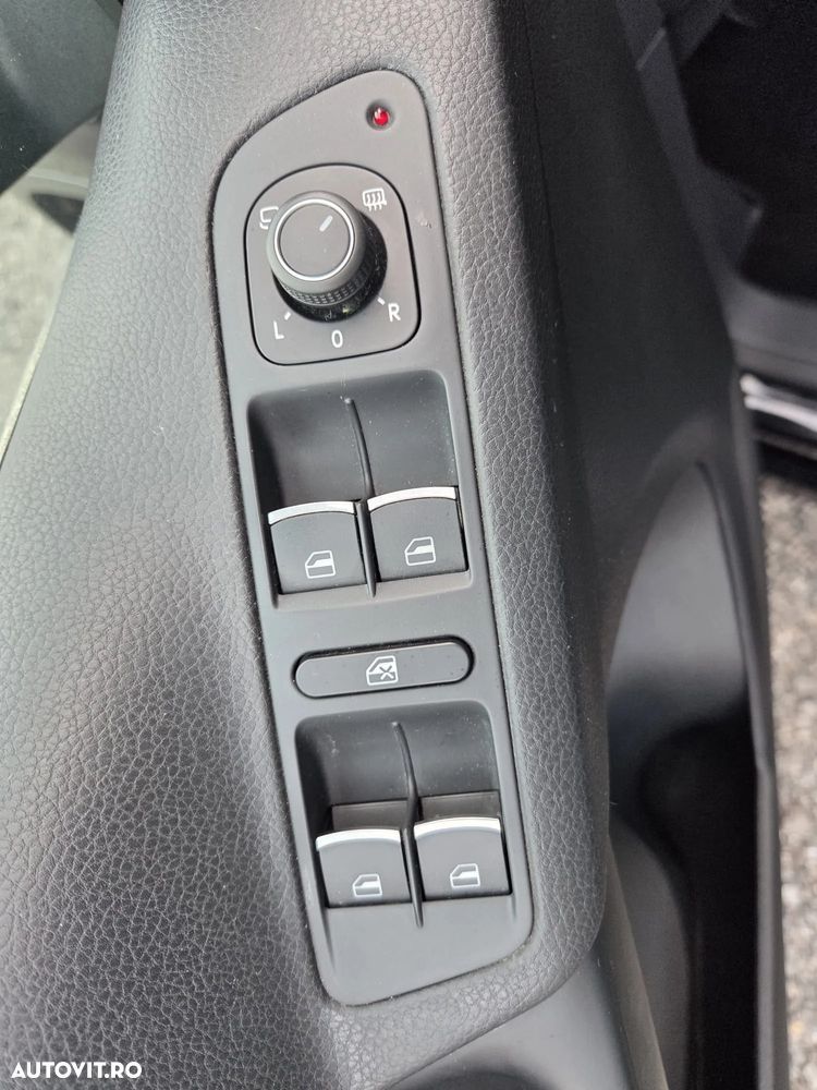 Volkswagen Tiguan 2.0 TDI DPF BlueMotion Technology Lounge Sport & Style - 14