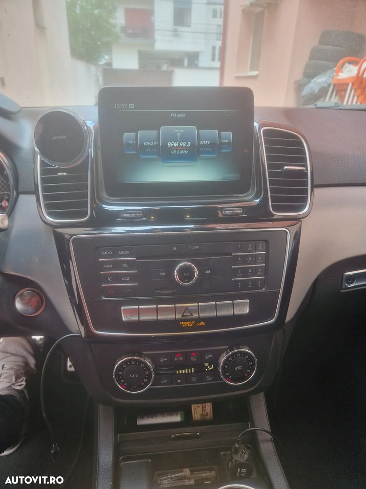 Mercedes-Benz GLE - 12