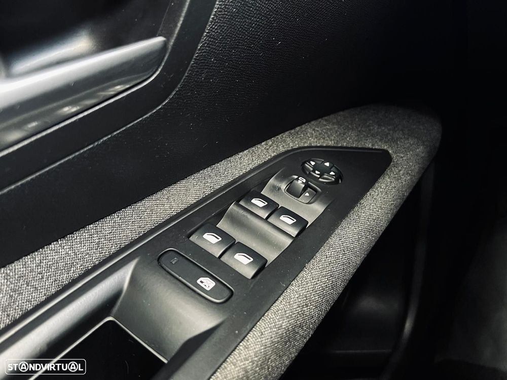 Peugeot 3008 1.6 BlueHDi Active - 37