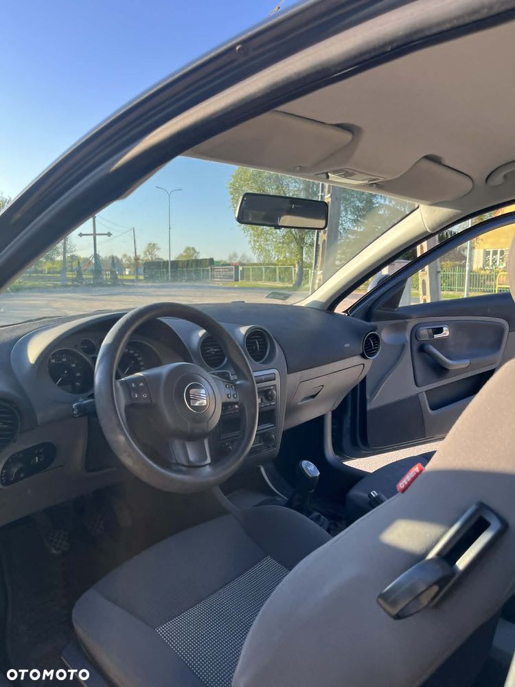 Seat Ibiza SC 1.4 16V Sport - 6