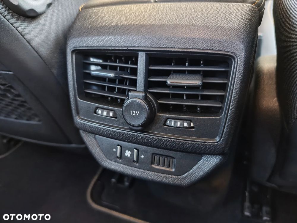 Peugeot 5008 - 27