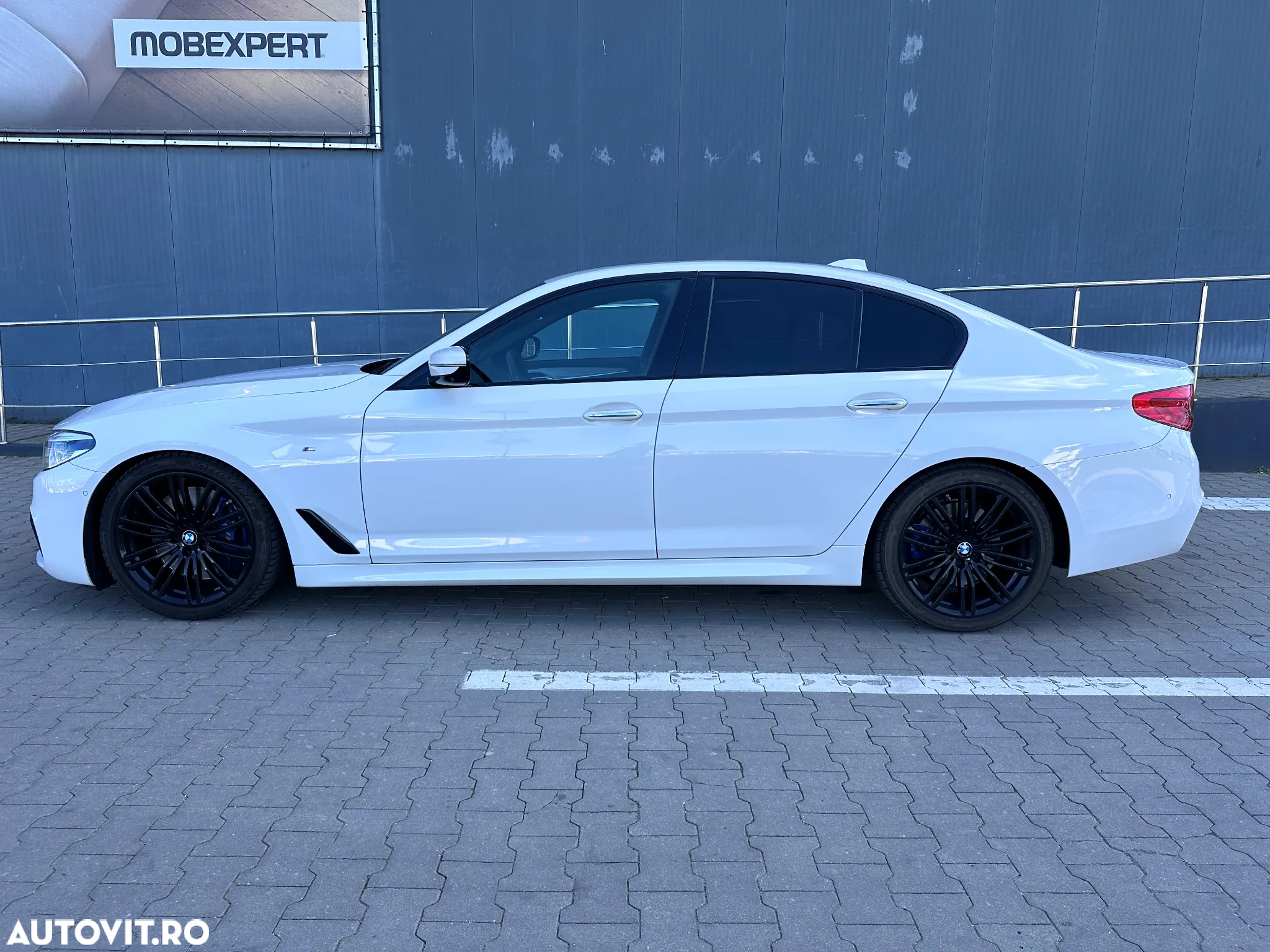BMW Seria 5 540d xDrive AT - 2