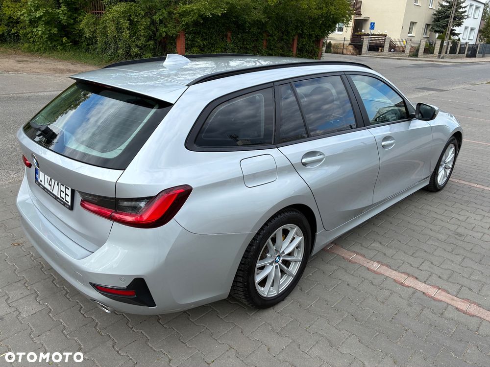 BMW Seria 3 320d Luxury Line - 6