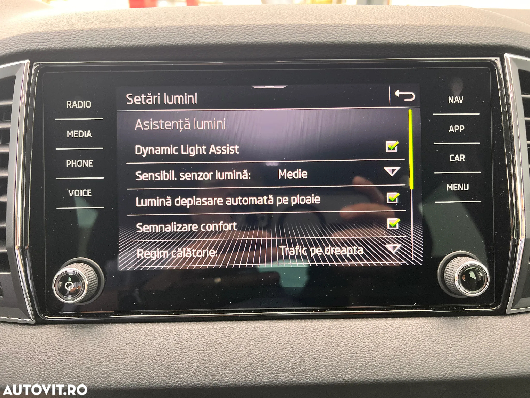 Skoda Karoq 1.5 TSI DSG Style - 22